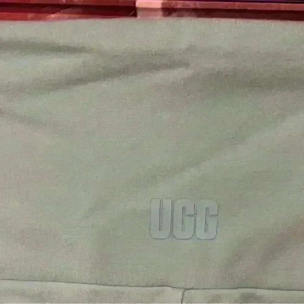UGG Rilynn Biker Short - Picture 4 of 4
